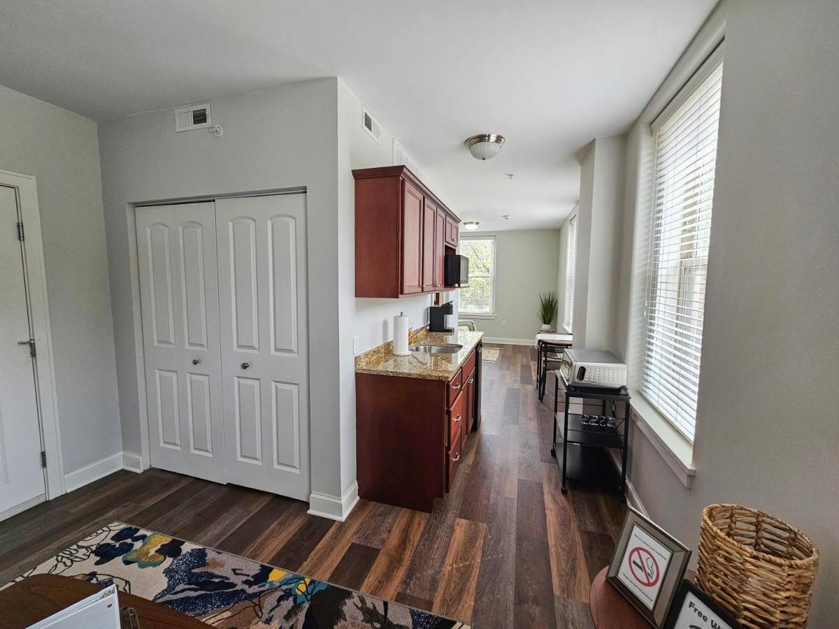 Gorgeous And Spacious Studio At The Historic Inman - 200 Champaign Buitenkant foto